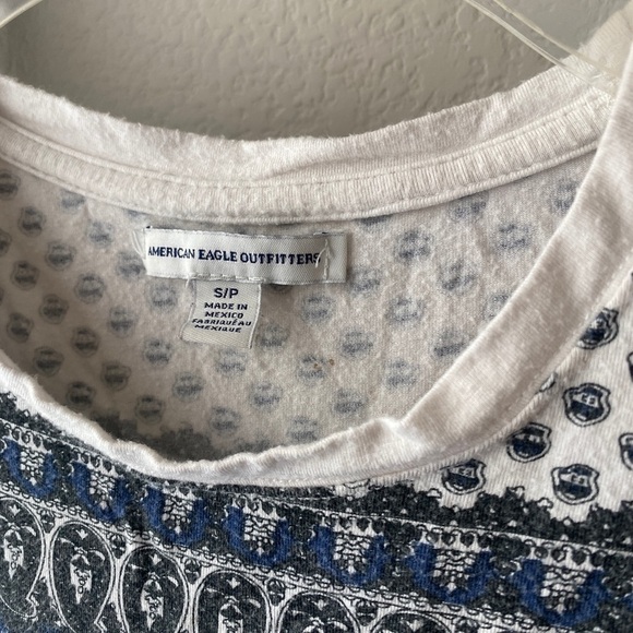 American Eagle Outfitters top size small - Picture 3 of 4